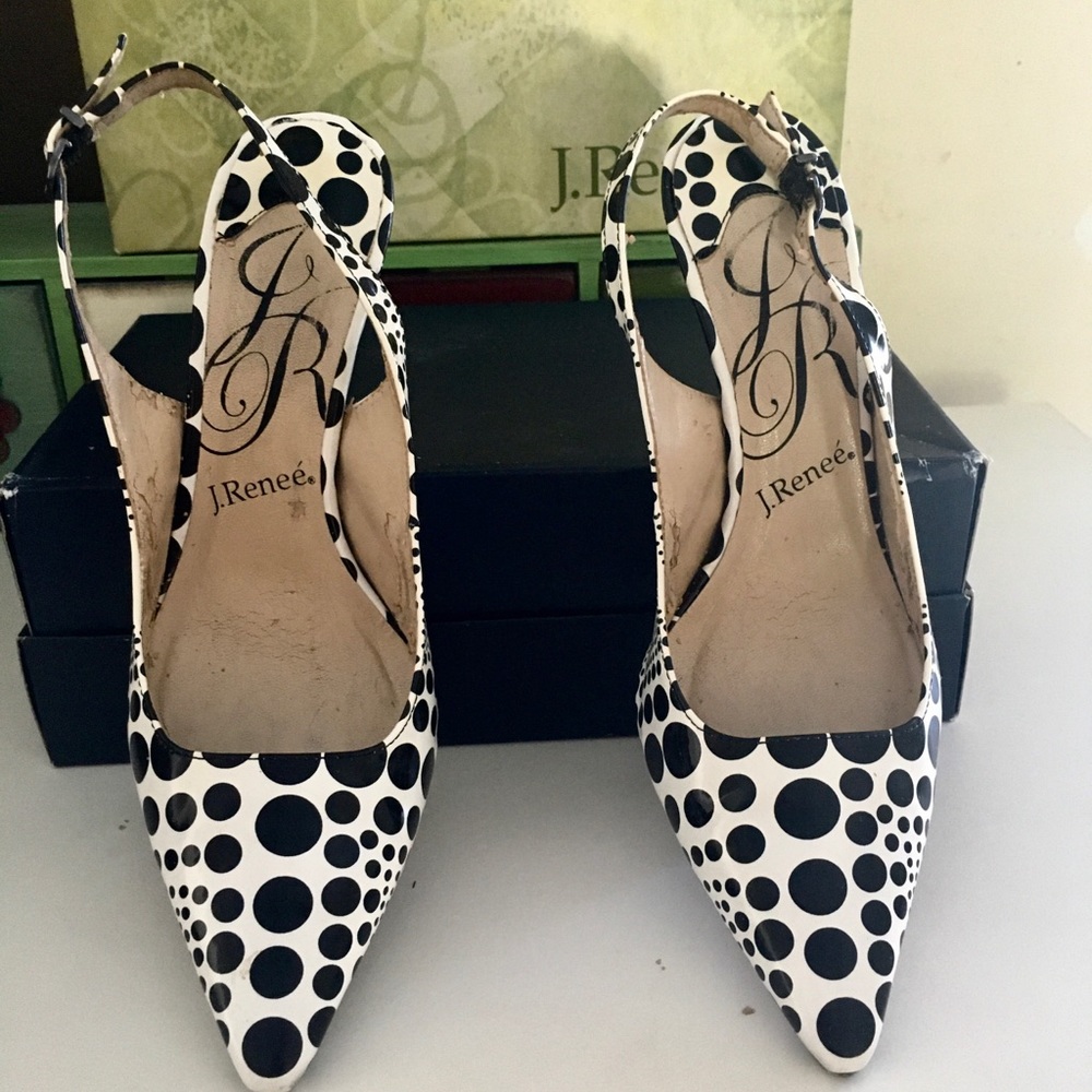 Uber-Versatile B/W Spotted Slingback Pump Size 8